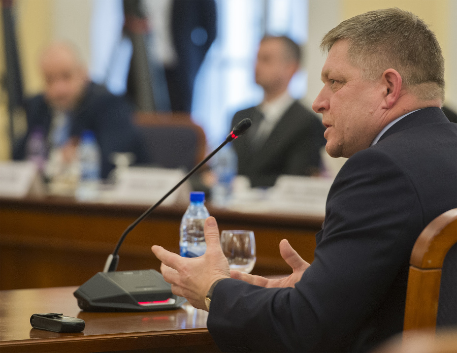 Robert Fico pred Ústavnoprávnym