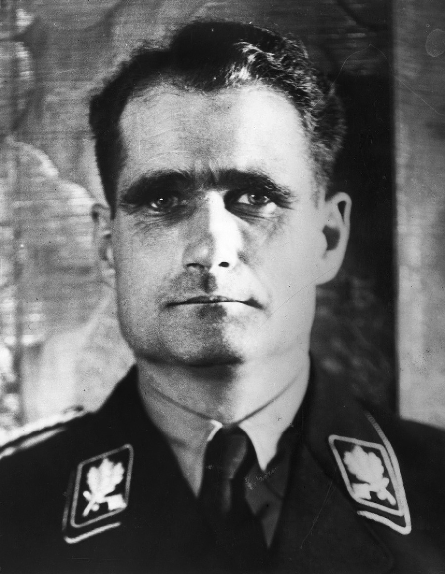 Hess bol prominentným nacistom.