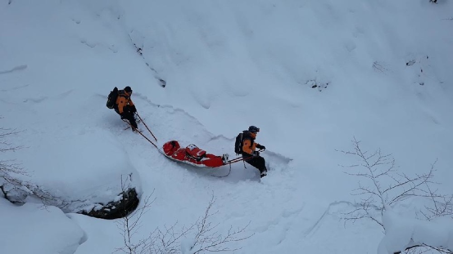 Smrteľná nehoda skialpinistu po