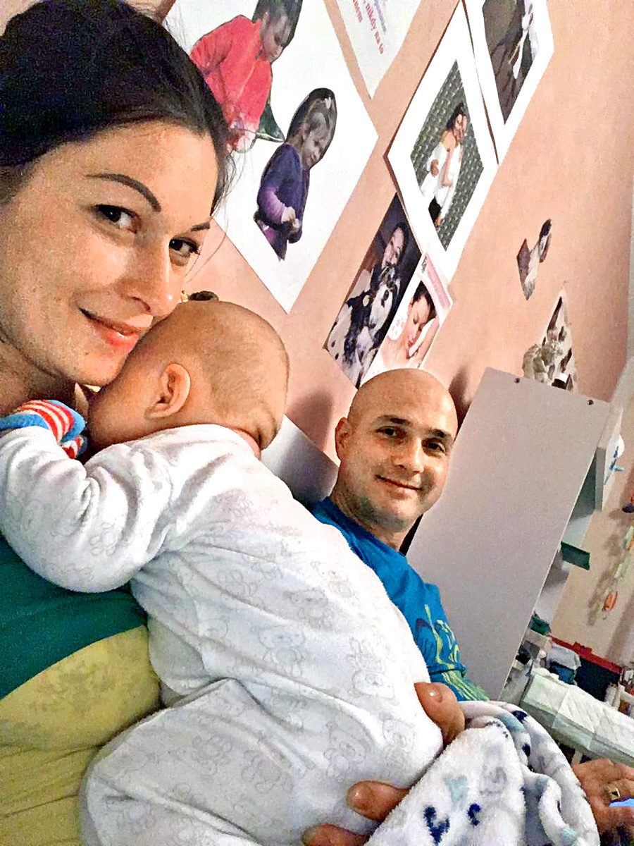 Manželka Zuzka  mu porodila synčeka Olega.