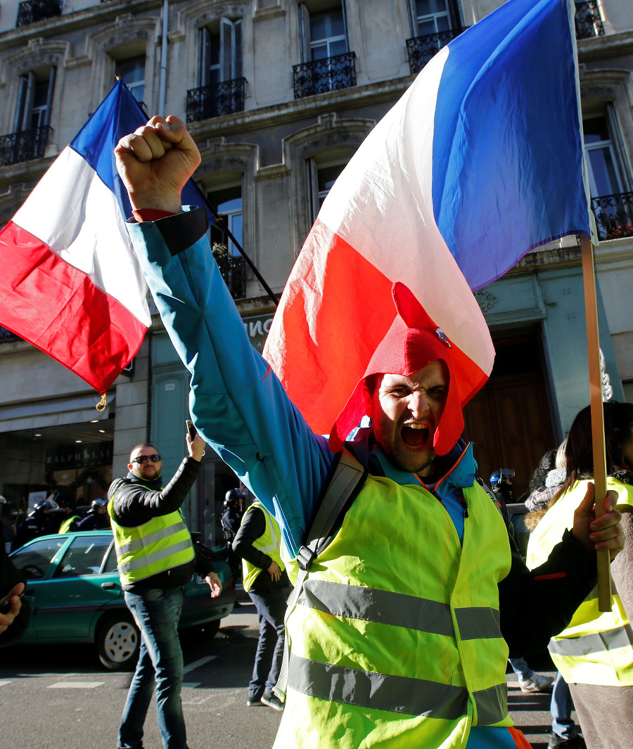 Vo Francúzsku znovu protestovalo