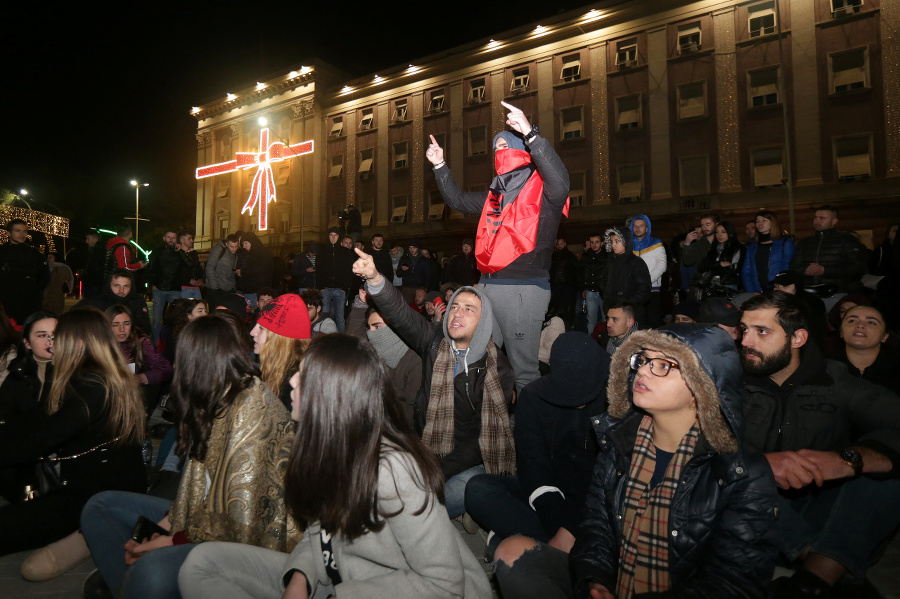 V Albánsku protestujúci študenti