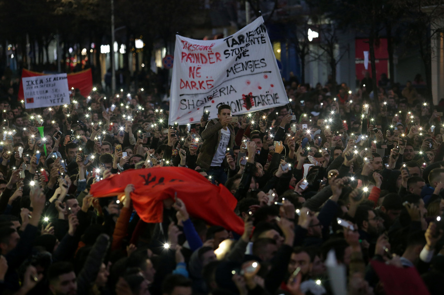 V Albánsku protestujúci študenti