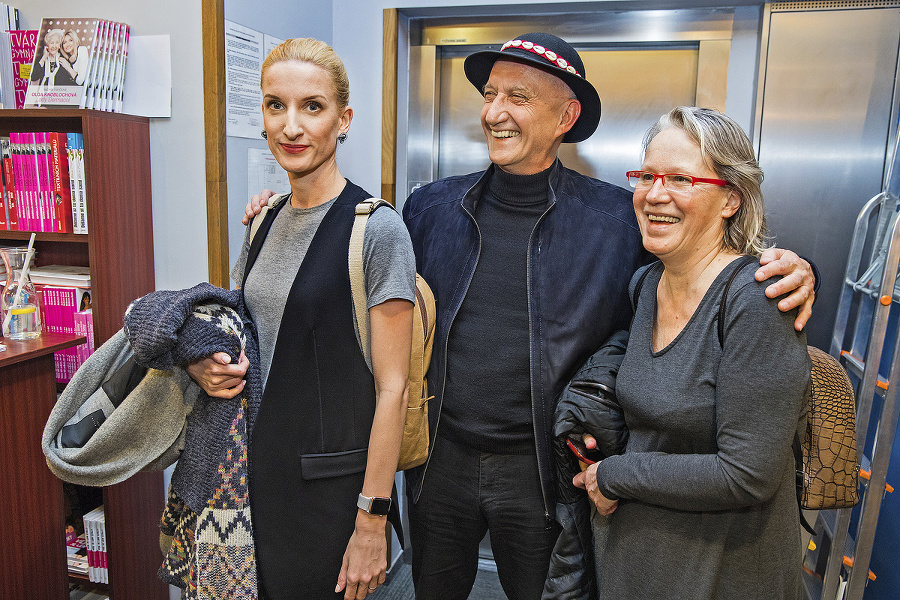 Adela Vinczeová s rodičmi.