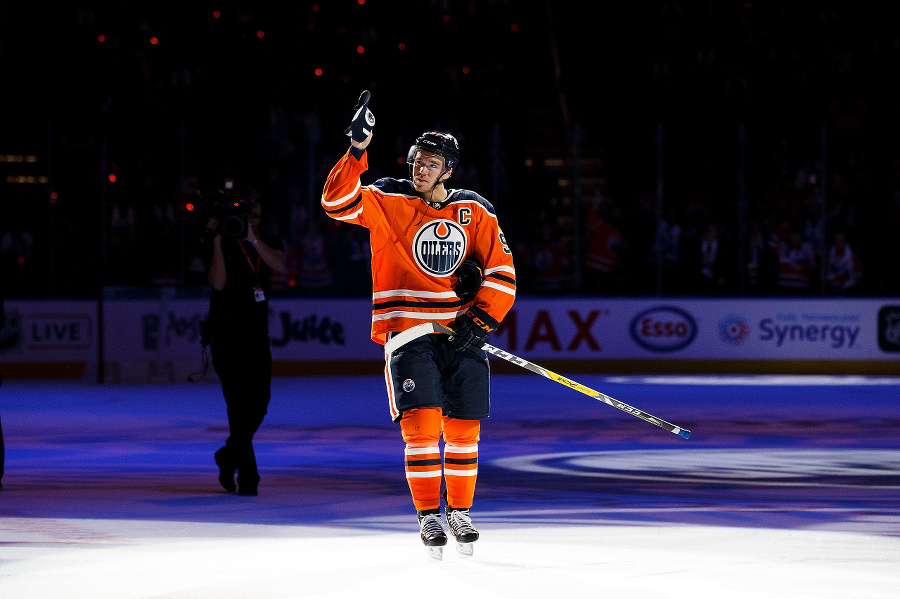 McDavid hetrikom zostrelil Calgary.