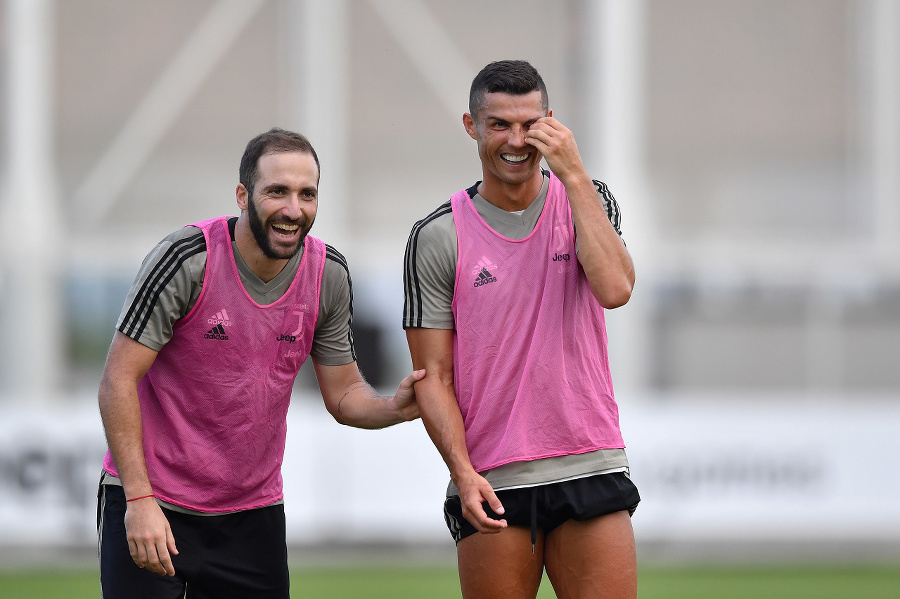 Ronaldo a Higuaín.