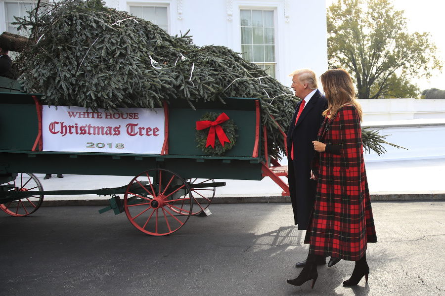 Prezidentskému páru priviezli vianočnú