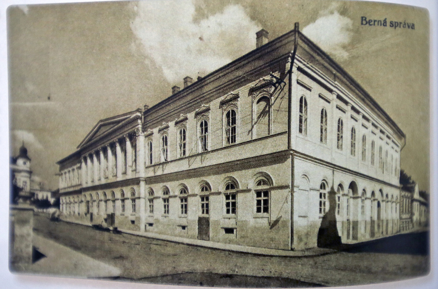 1930 - Stoličný dom