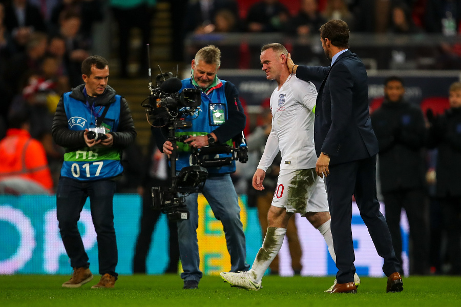 Rooney sa lúčil s
