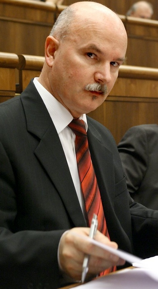 Marián Janušek (56).