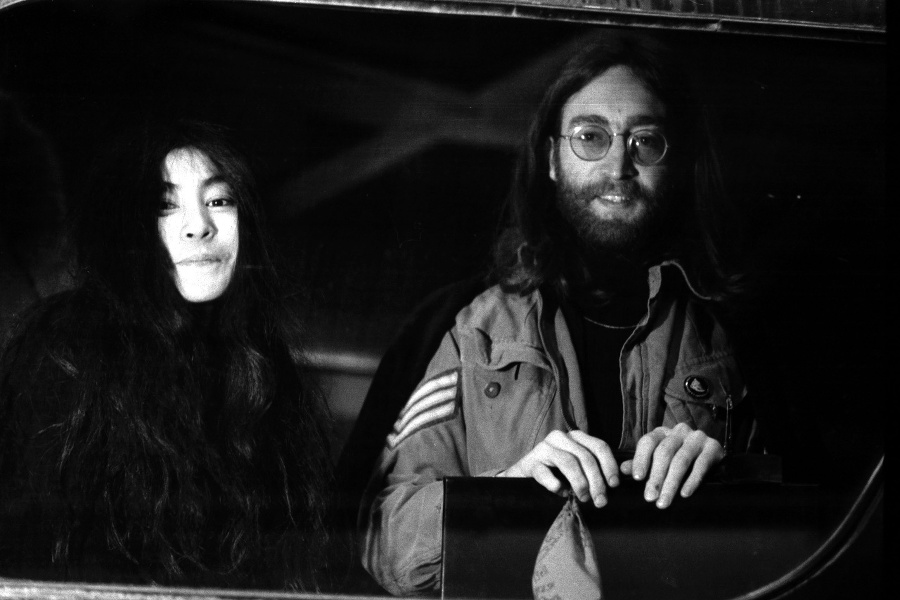 Yoko Ono a John