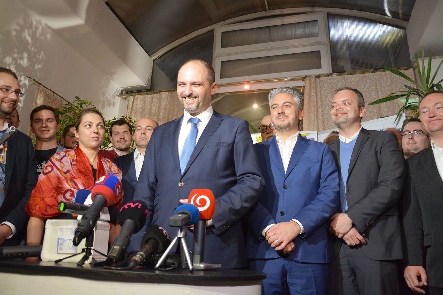 Poláček porazil svojho protikandidáta Petruška s vysokým náskokom.