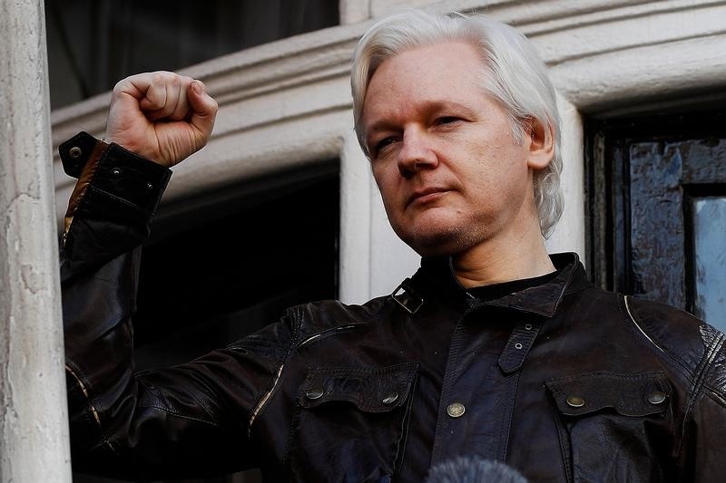 Julian Assange už 5