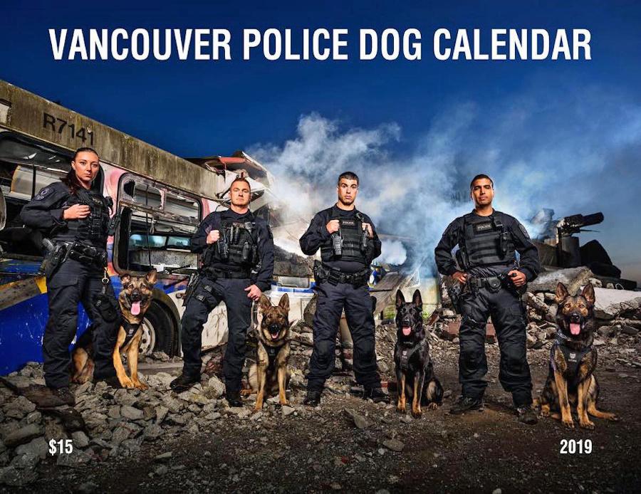 Policajné psy nafotili kalendár.