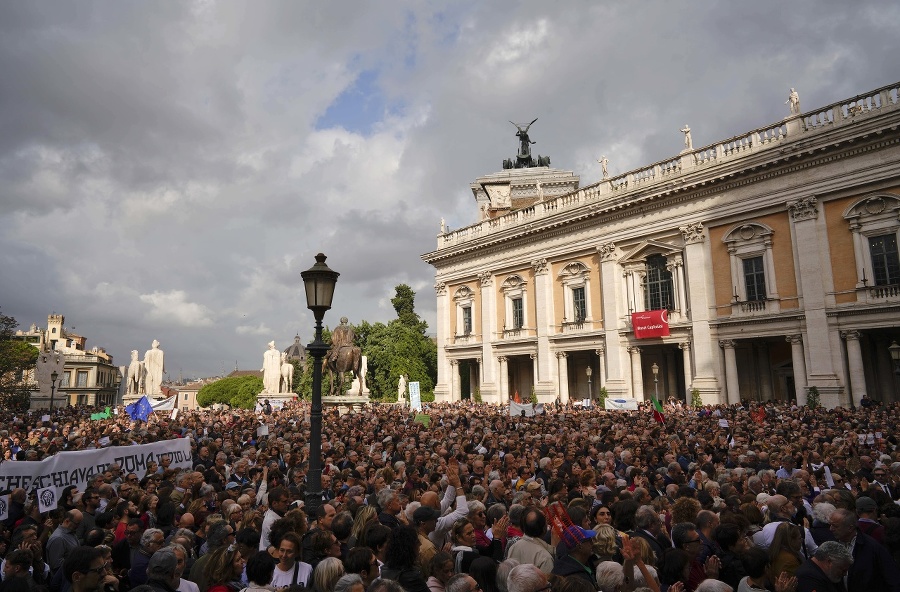 V Ríme protestovali proti