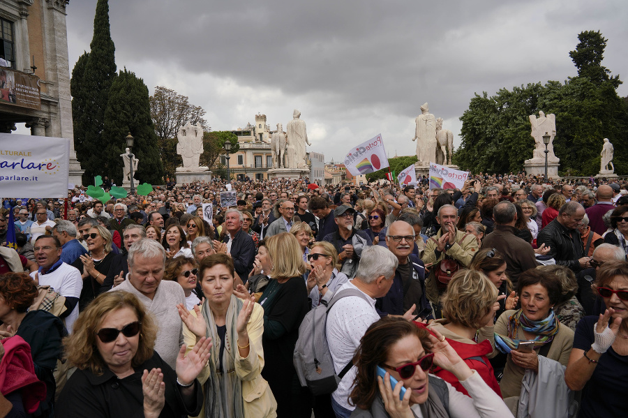 V Ríme protestovali proti