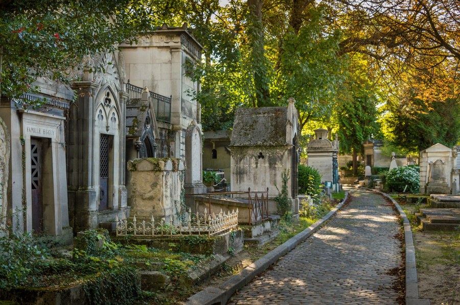Tombs along a footpath