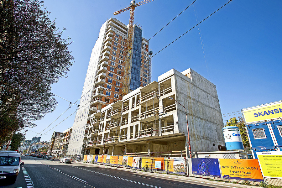 Hlavné mesto sa za posledné roky rozrástlo neuveriteľnou rýchlosťou na úkor dopravy a infraštruktúry.