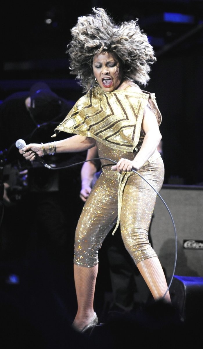 Speváčka Tina Turner (vpravo)