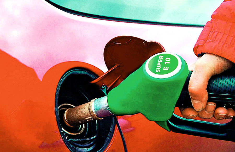 Pridanie benzínu do nafty