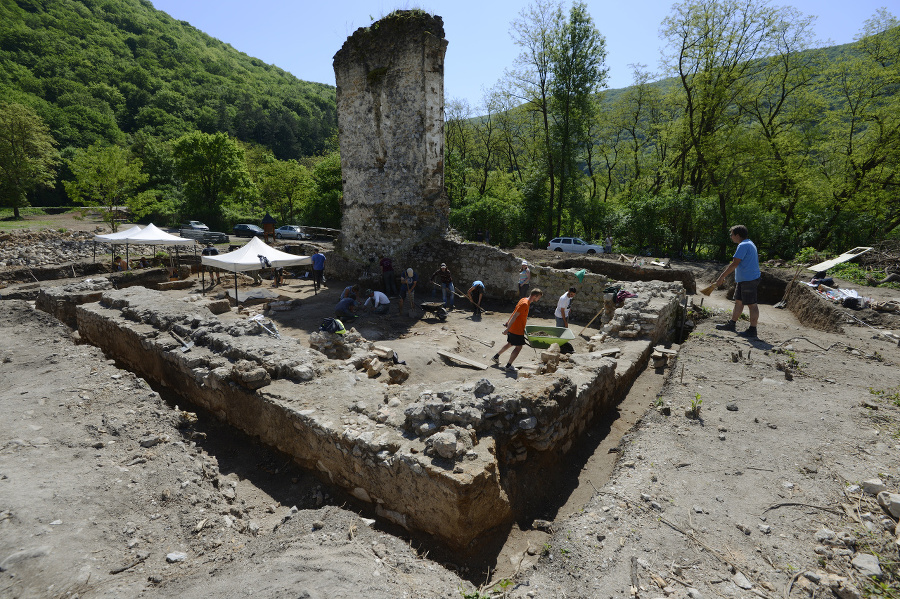 Medzinárodná archeologická dobrovoľnícka brigáda