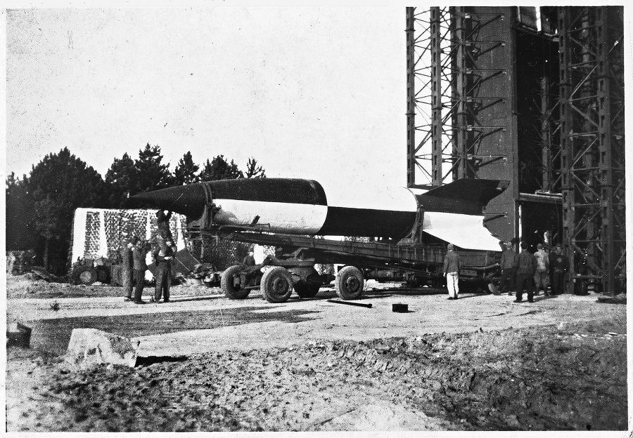 RAKETA V-2