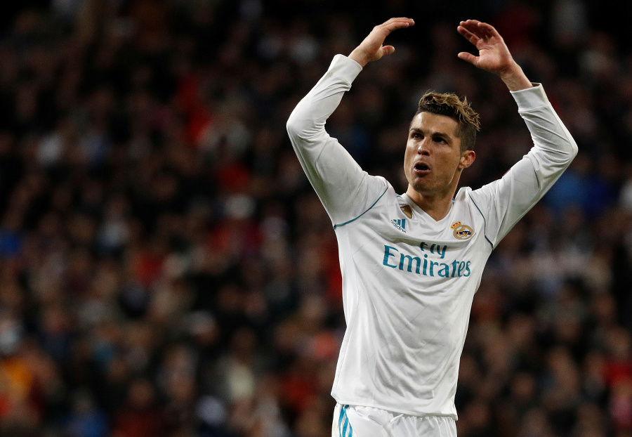 Ronaldo oslavuje gól.