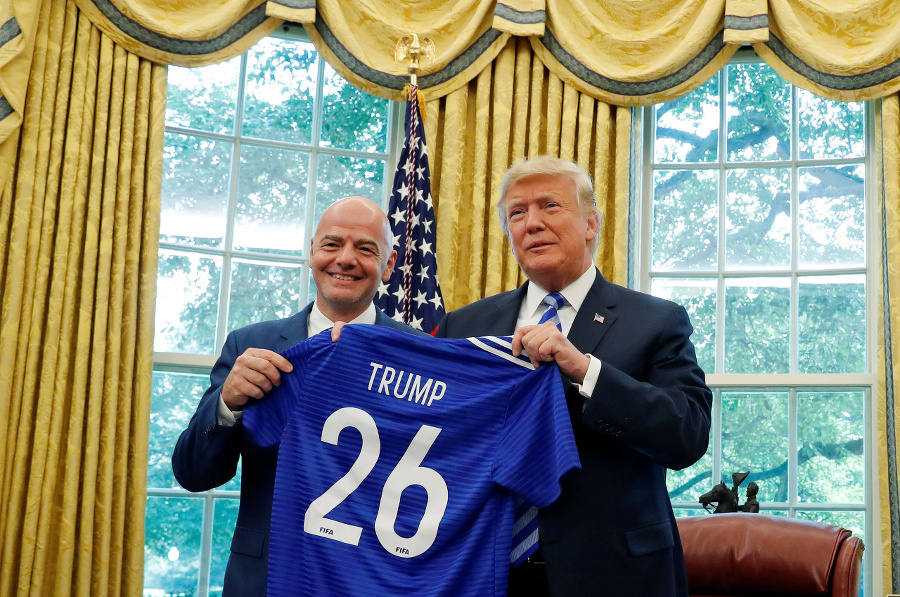 Trump a Infantino sa