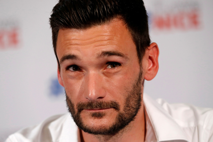 Hugo Lloris šoféroval pod