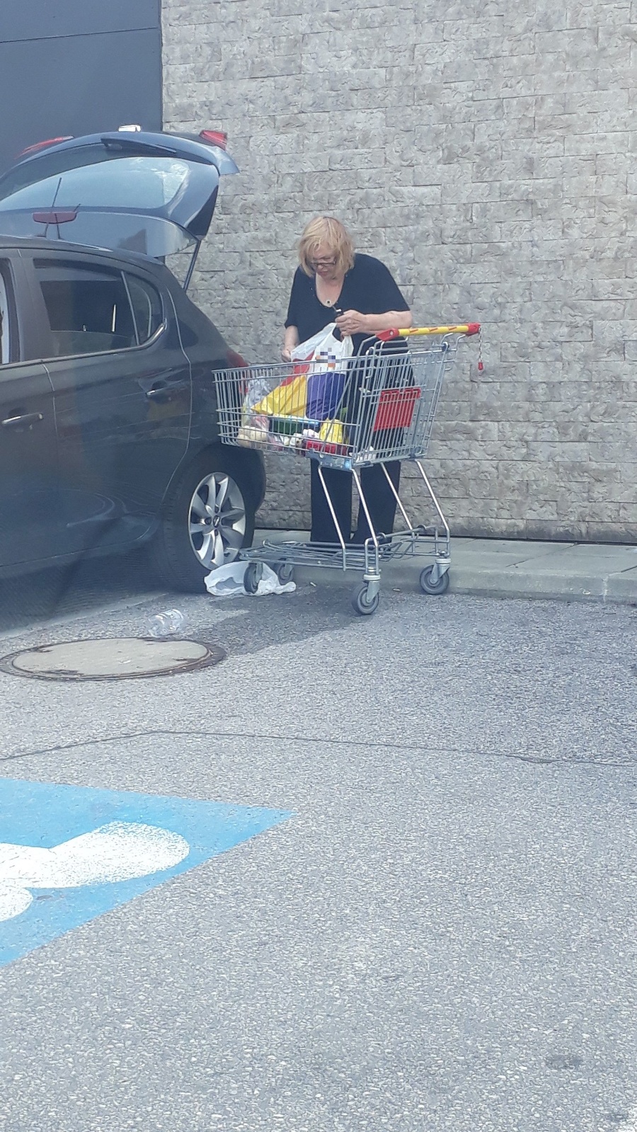 Herečka si odskočila na nákup do Rakúska.