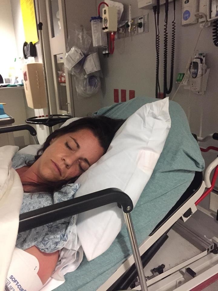 Amanda skončila v nemocnici.