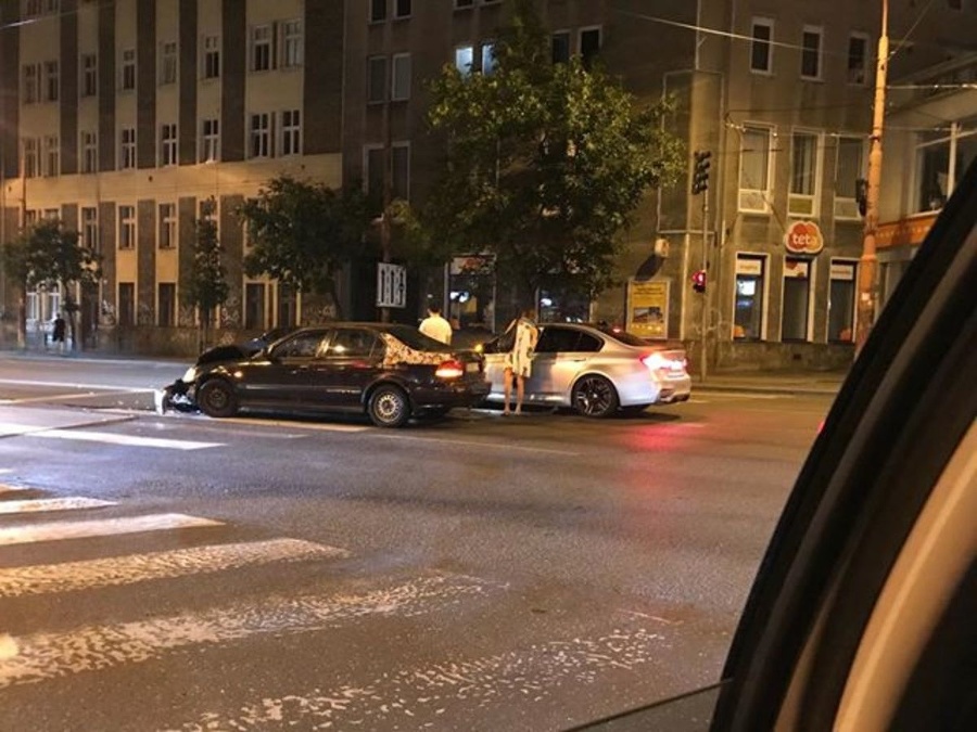 Nehoda sa stala v Starom Meste v Bratislave.