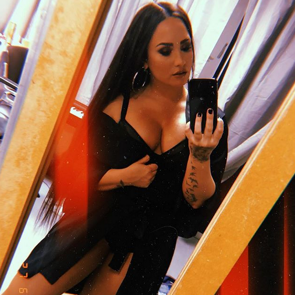 Sexi speváčka Demi Lovato