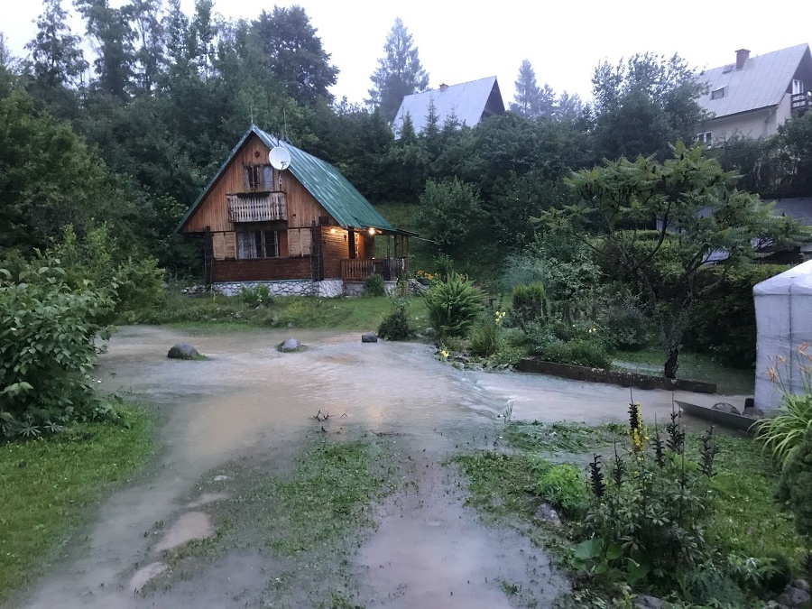Záplavy v Starej Lesnej