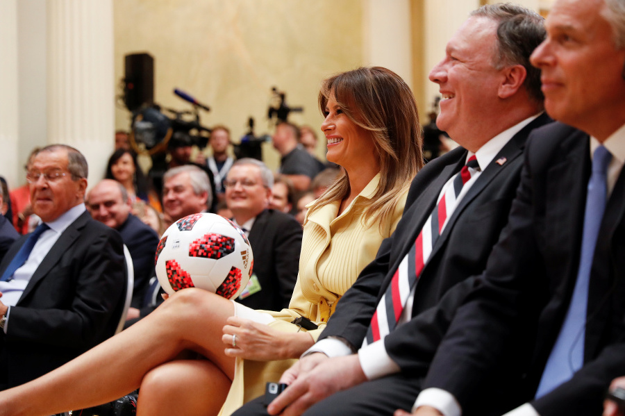Melania Trumpová s loptou
