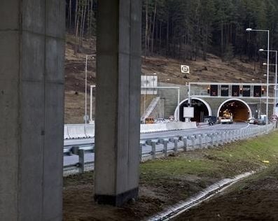 Tunel Bôrik na diaľničnom