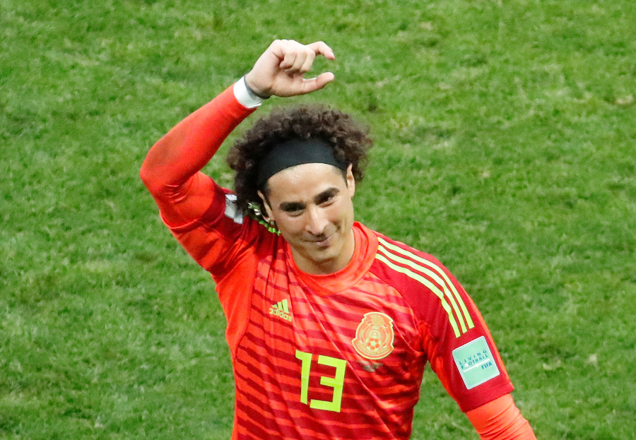 Brankár Guillermo Ochoa sa