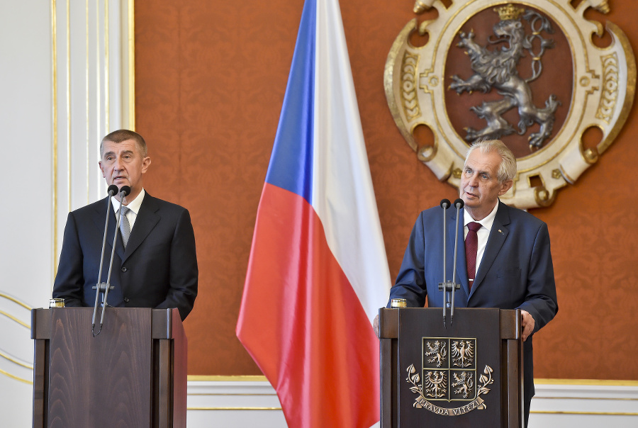 Premiér Andrej Babiš (vľavo)