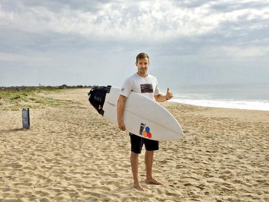 SURFER: Marek vodu miluje