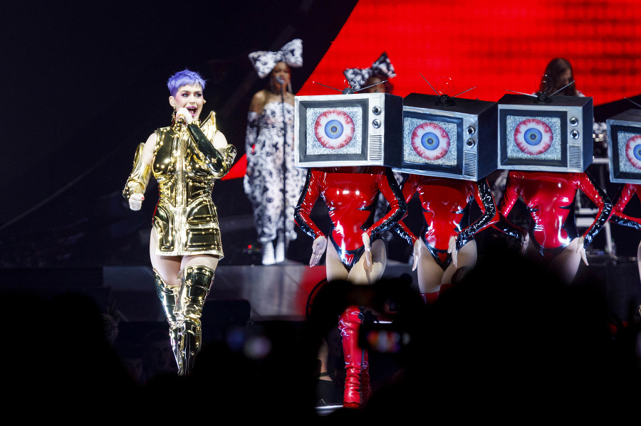 Katy počas koncertu v