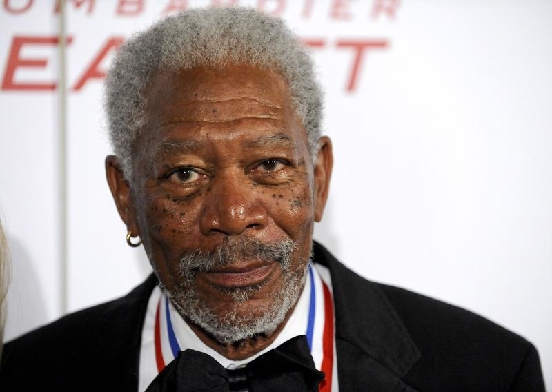 Herec Morgan Freeman čelí