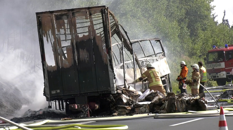 Havária autobusu si vyžiadaa