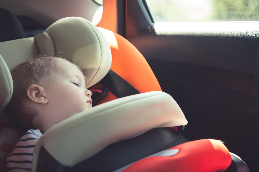Baby sleeping in car safety