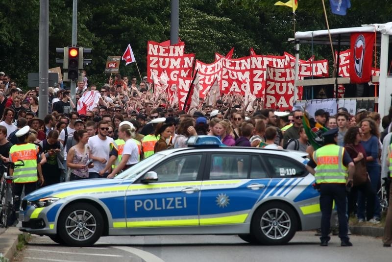 V Mníchove demonštrovali desaťtisíce