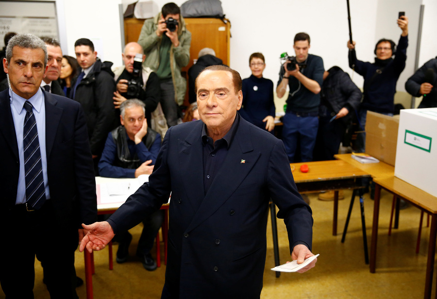 Berlusconi odovzdal hlas v