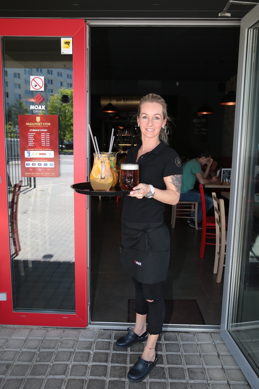  Bratislava Tereza (32), reštaurácia Kráľovský Dvor