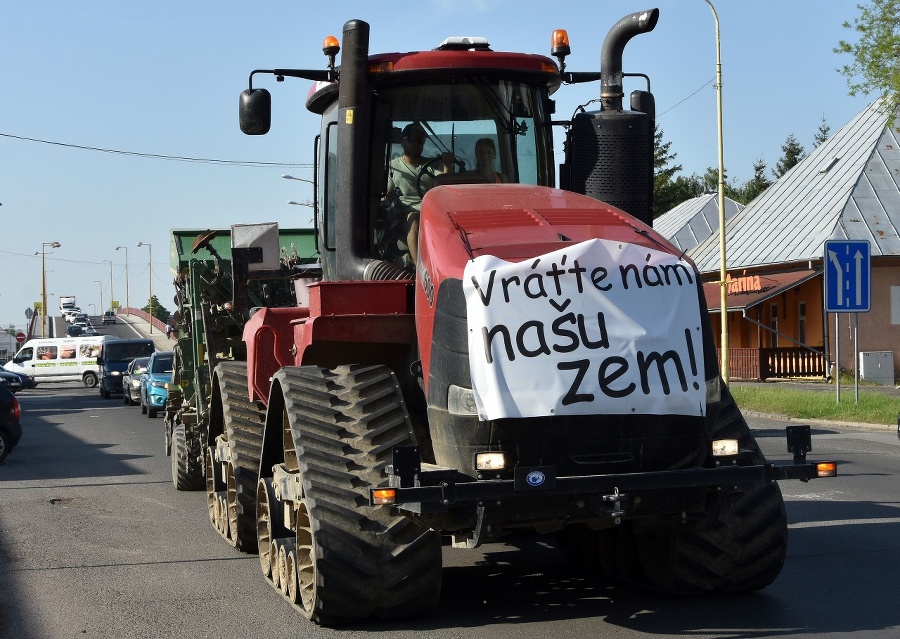 Protest traktorov v Trebišove.
