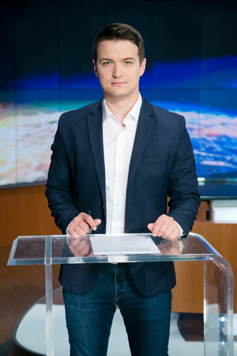 Spravodajca pri nástupe do Prvých Televíznych novín mal guľatejšie proporcie.