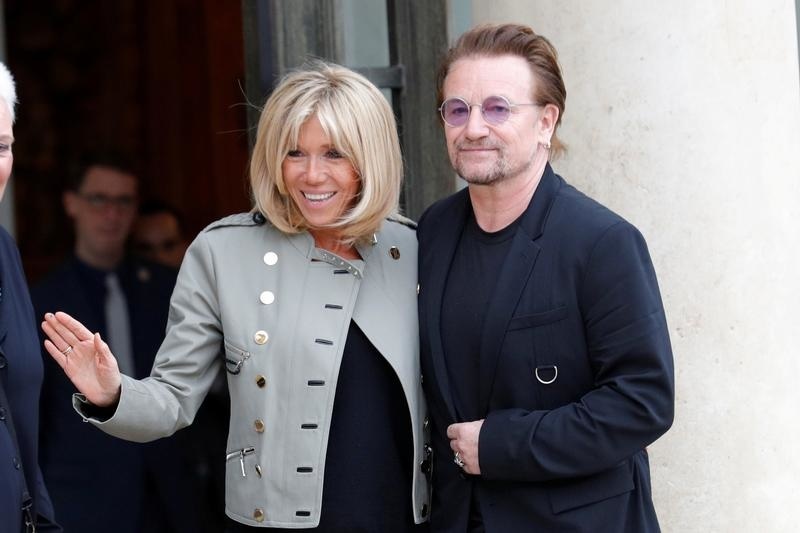 Bono s manželkou francúzskeho