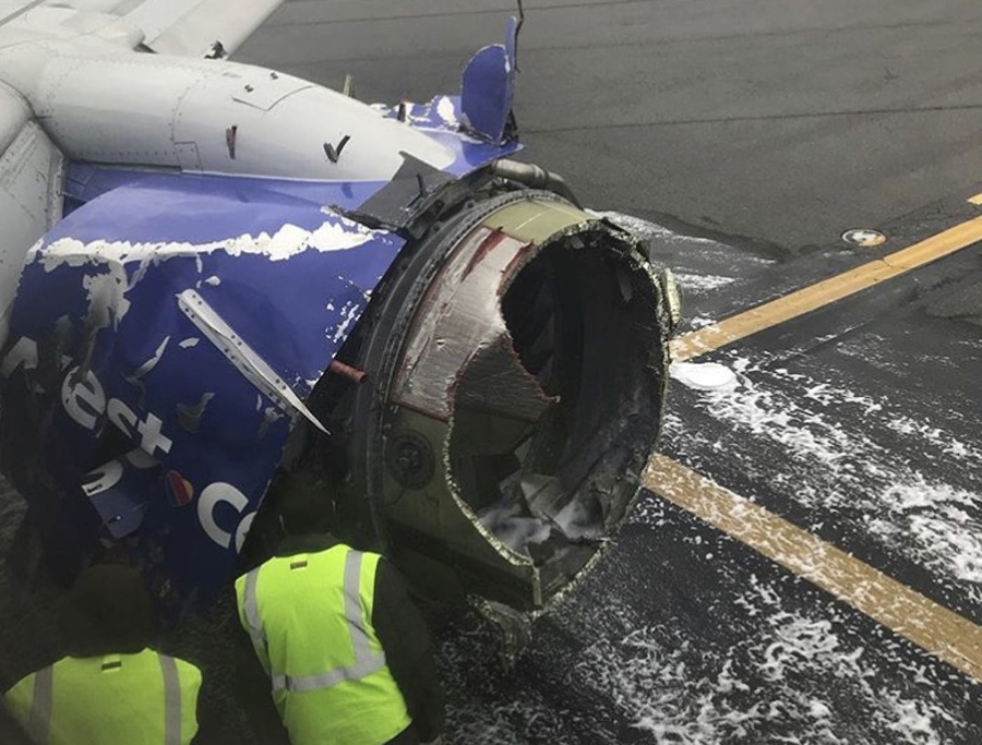 Poškodený motor lietadla Boeing